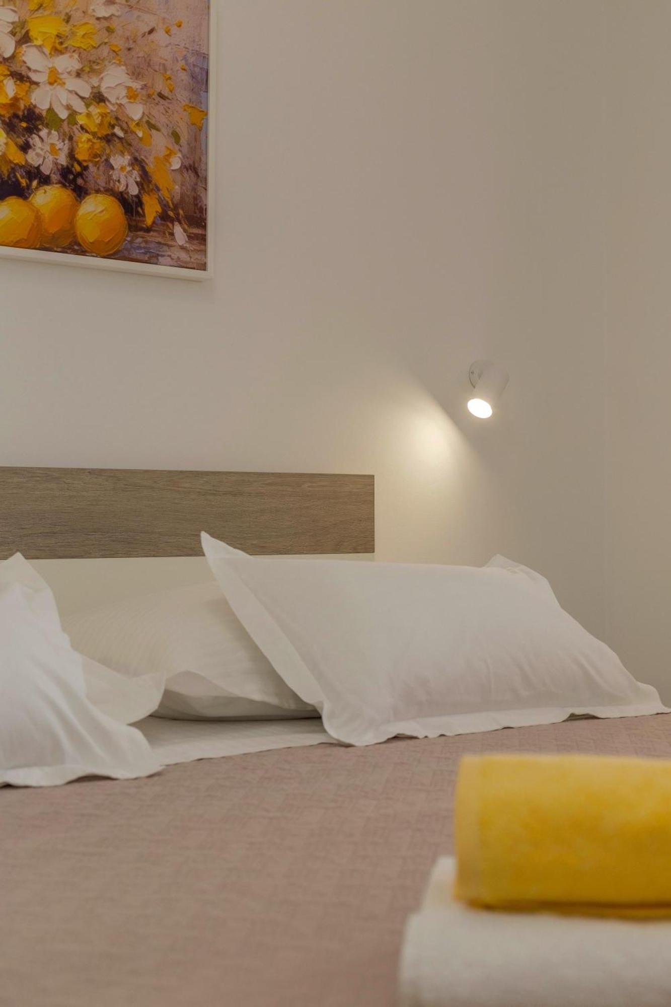 Apartments Tatjana Dominis Hvar Town Habitación foto